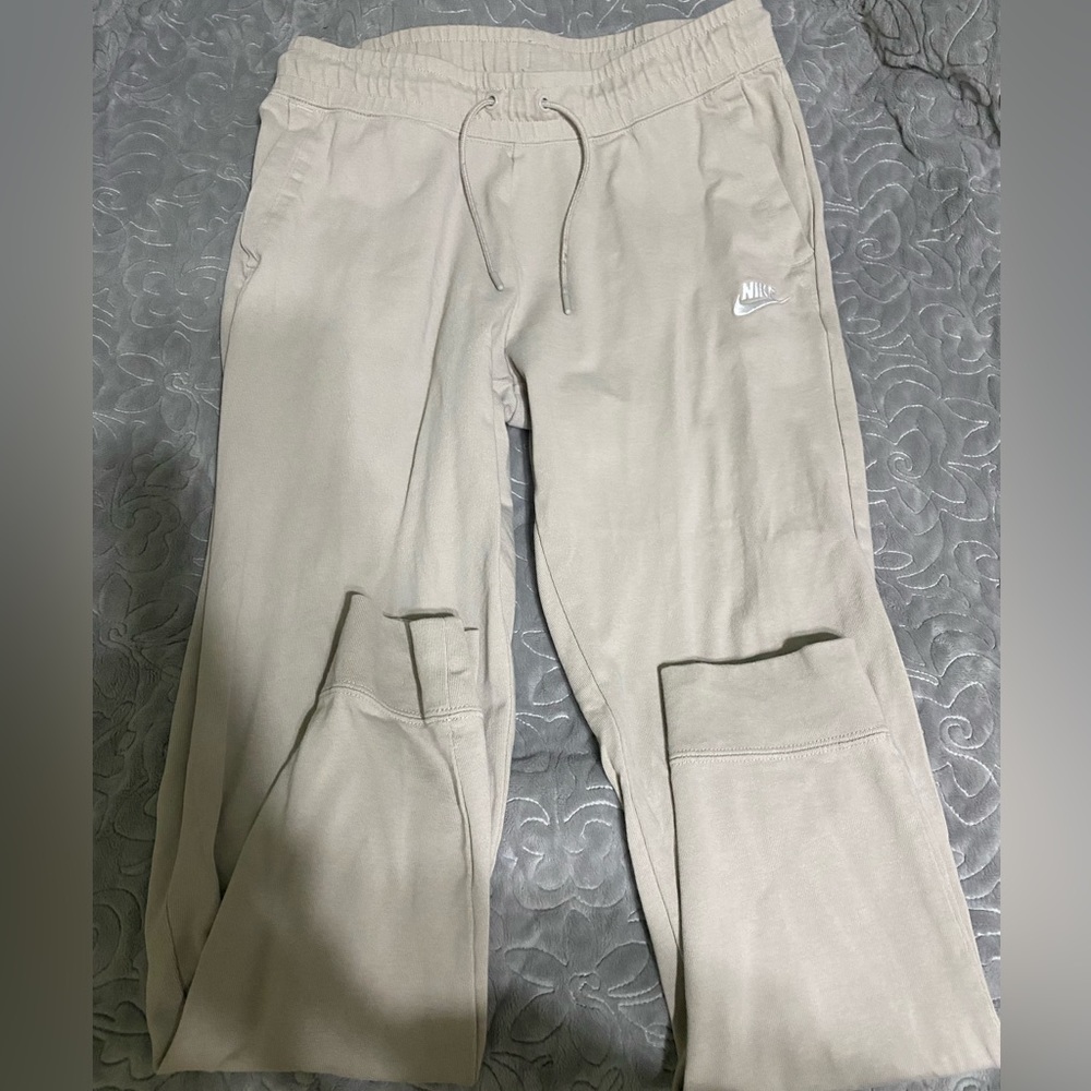 Nike tan sweatpants joggers